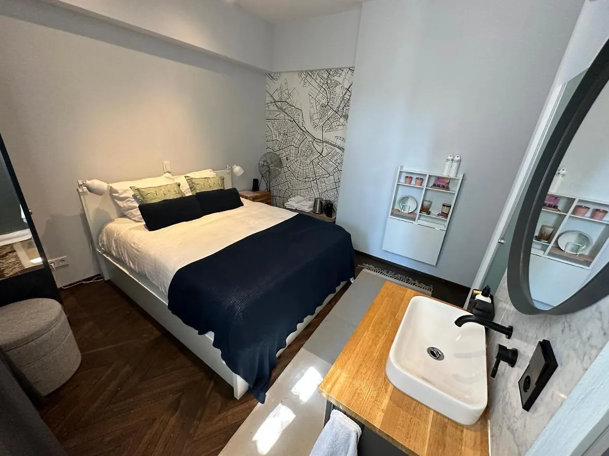 Canal House With Garden Amsterdam Apartment